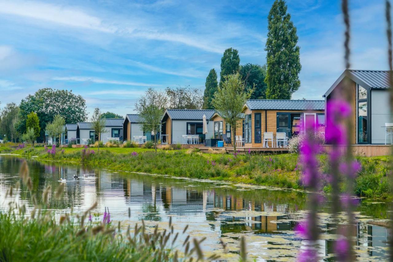 Vakantiepark Aan De Maas Kerkdriel Esterno foto