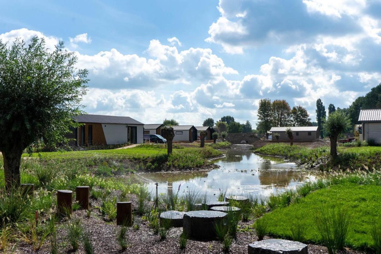 Vakantiepark Aan De Maas Kerkdriel Esterno foto