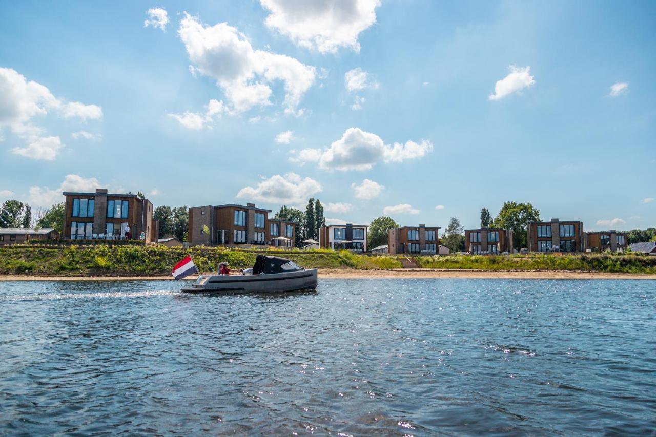 Vakantiepark Aan De Maas Kerkdriel Esterno foto