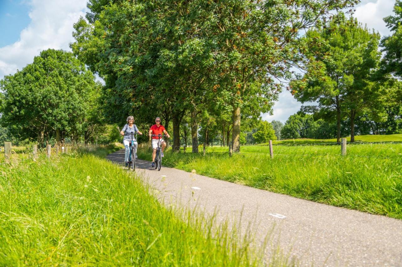 Vakantiepark Aan De Maas Kerkdriel Esterno foto