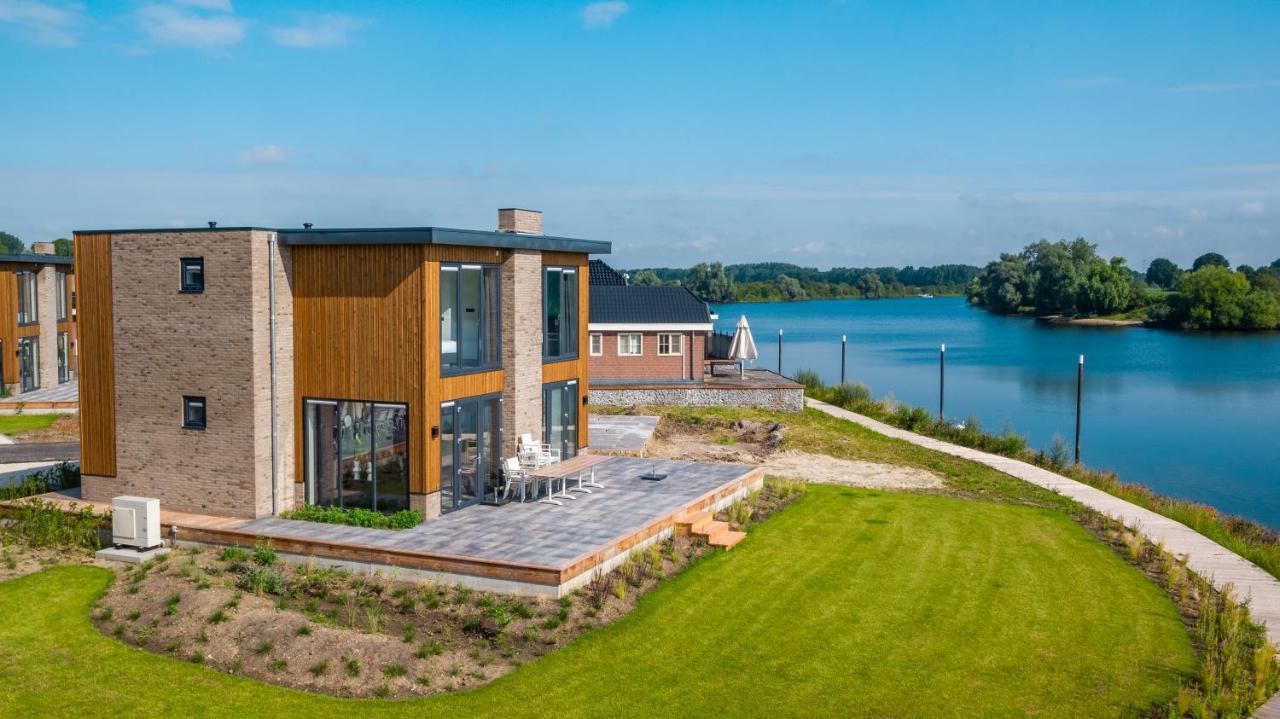 Vakantiepark Aan De Maas Kerkdriel Esterno foto